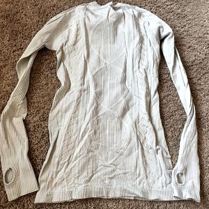 Lululemon Rest Less Pullover, size 6